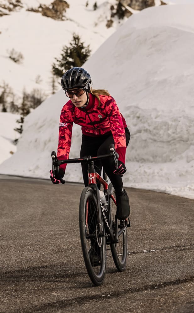 Women winter cycling kit fuchsia jacket black bib tights